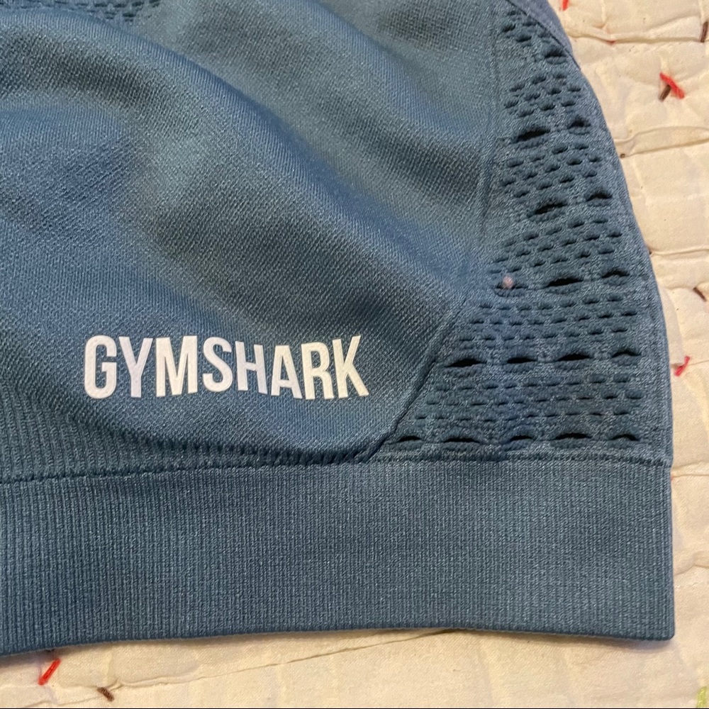 Gymshark 🦈 crop top and shorts seamless set - Picture 4 of 6